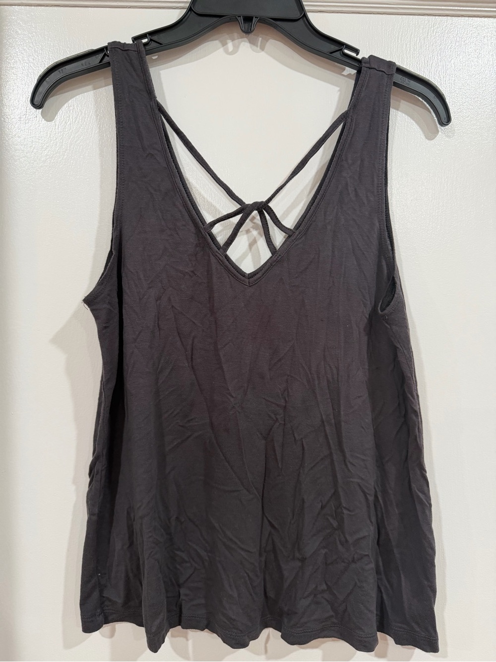 American Eagle Outfitters Black Crisscross V‑Neck Tank